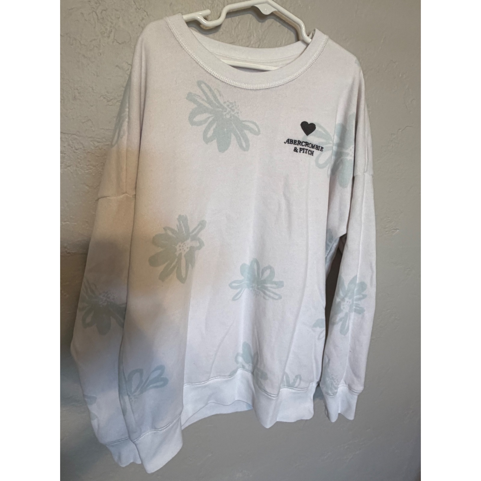 Abercrombie Kids White Floral Your Local It Girl Sweatshirt Girls Size 11/12